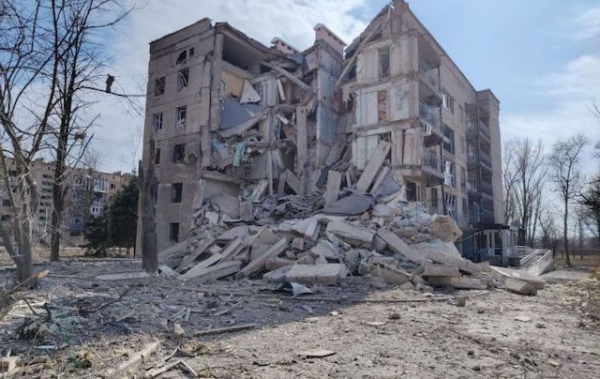 Во время обстрела Авдеевки разрушены гостиница и здание суда