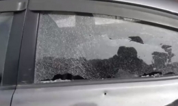 В Енакиево боевики обстреляли гражданский автомобиль