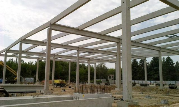 В Славянске собирают подписи под петицией против строительства «Эпицентра» возле озера Шелковичного