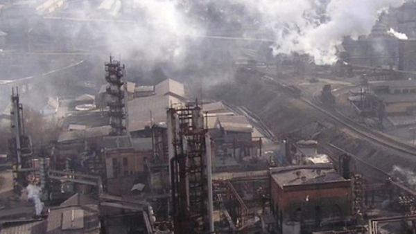 Российские оккупанты беспрерывно штурмуют и бомбят «Азовсталь»