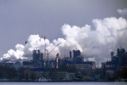 Жители Мариуполя требуют переместить завод «Азовсталь» за черту города