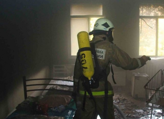 В Донецке горела пятиэтажка: есть погибшие