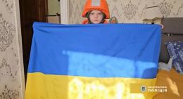 Из Константиновки экипаж полиции «Белый ангел» эвакуировал мальчика и его маму