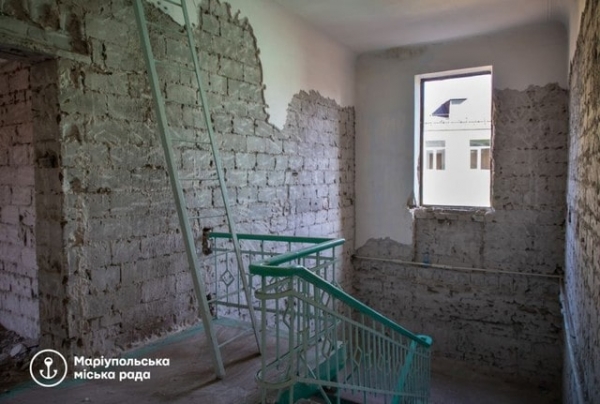 В Мариупольском ТМО здоровья ребенка и женщины капитально ремонтируют родильное отделение