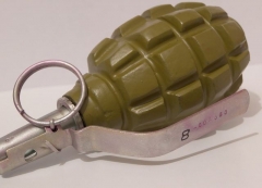 На Донбассе мужчина подарил беременной девушке гранату, которую та хранила «в память об их отношениях»