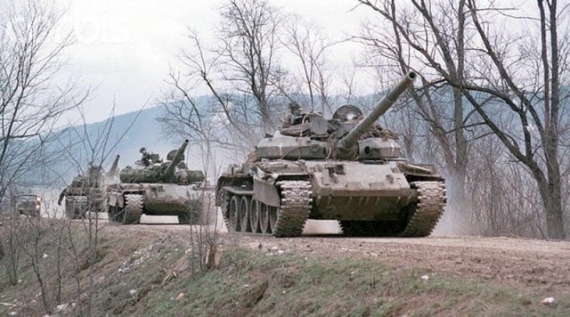 Свыше 100 танков прошло через село в «ДНР»