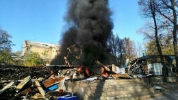 В Донецке снова горело здание дельфинария (фото)