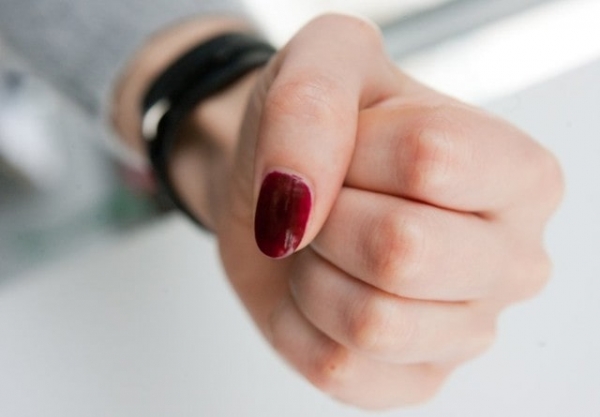 Женщина избила семейных врачей в Славянской больнице