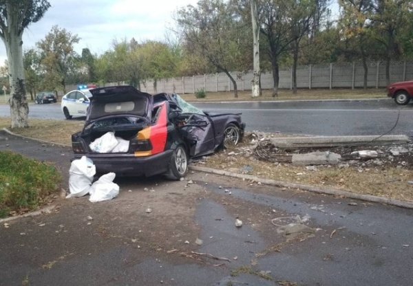 Авто всмятку, есть погибшие: в «ДНР» иномарка попала в ДТП (фото)