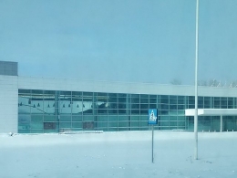 Череда обвалов крыш в «ДНР»: в Горловке рухнула кровля «Амстора» (фотофакт)