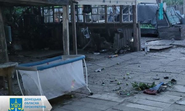 Двое детей ранены во время обстрела Покровского района