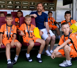 25 юных футболистов из городов Донбасса побывали в Праге