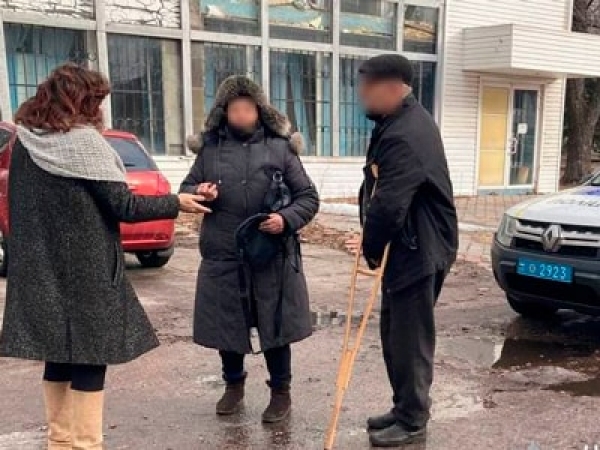 В Лимане женщина нашла сумку с деньгами и принесла ее в полицию