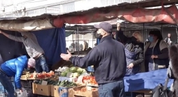 Вопреки коронавирусу мариупольские рынки начинают открываться
