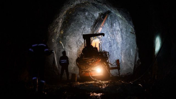 В Торецке 115 шахтеров оказались заблокированы под землей