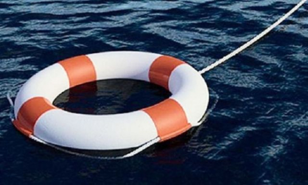 Пограничники под Мариуполем спасли двух людей, терпящих бедствие в море