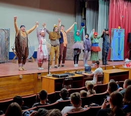 Артисты театра из Мариуполя побывали в детском оздоровительном комплексе «Жемчужина Донбасса»