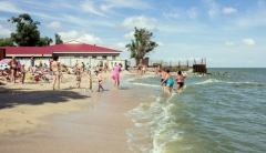 Сколько стоит отдых на единственном морском курорте в «ДНР»