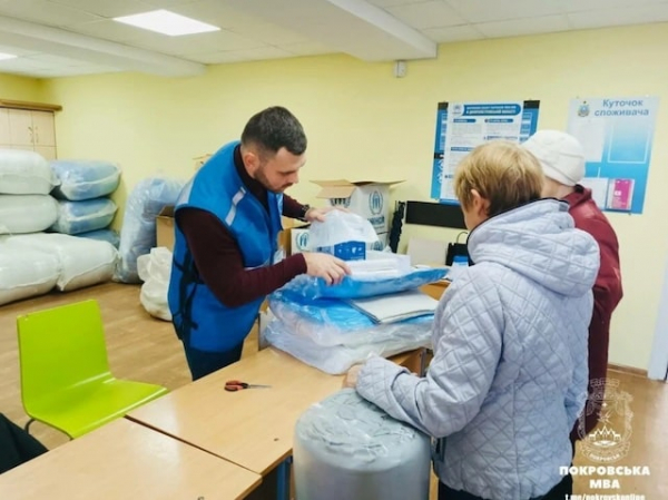 Переселенцы в Покровской громаде получили гуманитарную помощь
