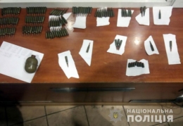 Полицейские на блокпосту изъяли у мужчины 130 патронов