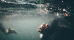 На Донетчине в озере утонул 10-летний мальчик