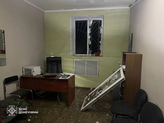 Пожарно-спасательная часть в Селидово попала под вражеский удар второй раз за неделю