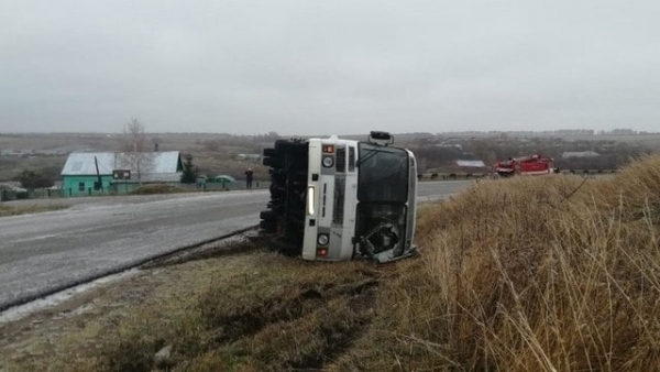 В Донецкой области автобус с рабочими попал в ДТП