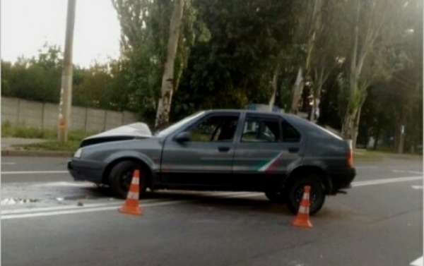 Пьяный дончанин на авто врезался в автобус (фото)