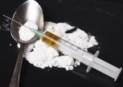 В Снежном рецидивист сбывал опиум