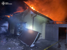 Ракеты и бомбы - враг атаковал Селидово и Николаевку