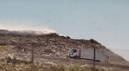 В Мариуполе уже несколько дней горят полигон ТБО и завод