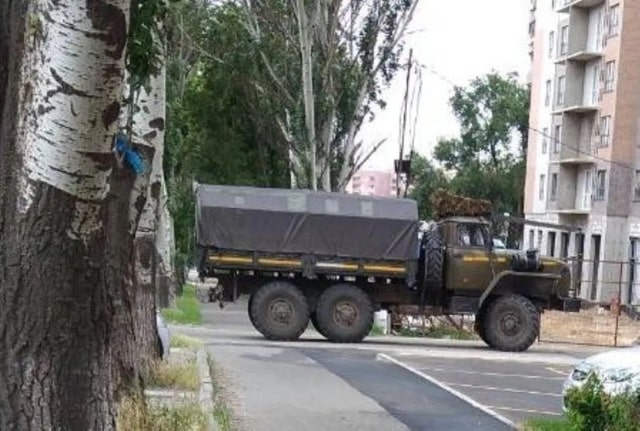 После колонн с техникой в оккупированный Мариуполь прибыли кадыровцы