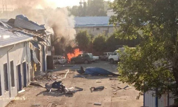 В Ясиноватой горела казарма, а в Донецке взорвали крупную базу боеприпасов и запчастей