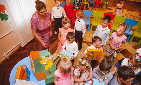 Чиновники планируют закрыть учебное заведение для детей с нарушением зрения