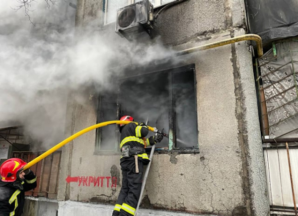 Во время пожара в Селидово погиб один человек, двоих удалось спасти