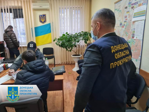 Трое полицейских в Краматорске взяты под домашний арест – подозреваются во взятке