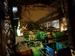 В «ДНР» в цеху Макеевского меткомбината обрушилась крыша (фотофакт)