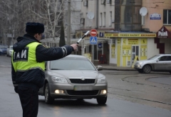 У водителей в «ДНР» изымают права, пока те не оплатят штраф