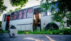 В Дебальцево взорвался автобус со школьниками: источник взрыва находился у одного из детей (фото 18+)