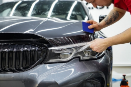 Антигравийная пленка на авто: что это такое, виды, плюсы и минусы