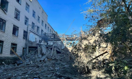 Оккупанты обстреляли психиатрическую больницу и школу (фото)