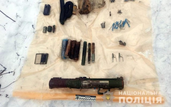 В селе Рай-Александровка обнаружен тайник с боеприпасами