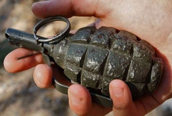 В оккупированном Донецке пьяный мужчина угрожал взорвать кафе с помощью гранаты