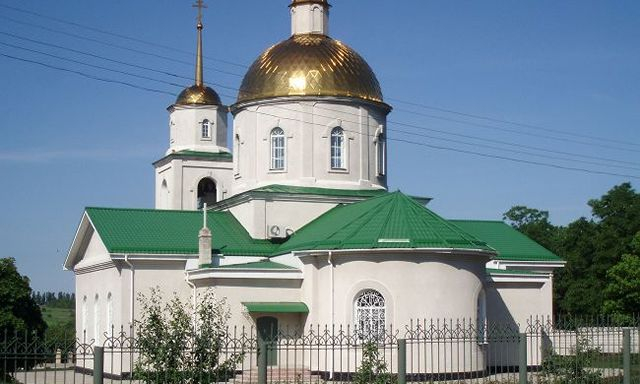 Старейший храм в Покровском районе пострадал от обстрела российских войск