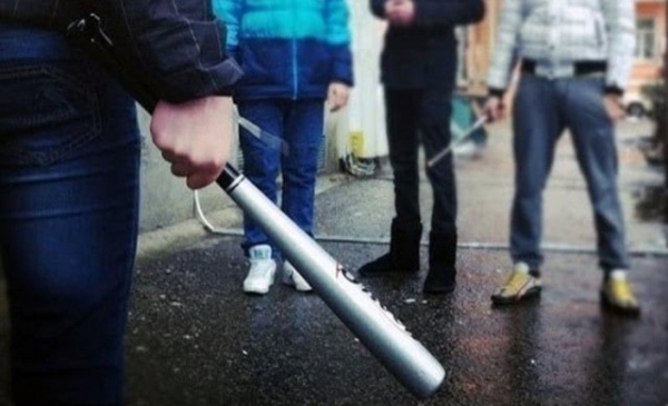 Телескопическая дубинка или бита (бейсбольная): что лучше для самообороны?