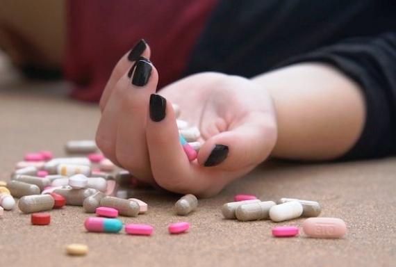 На Донетчине две девушки пытались совершить совместный суицид