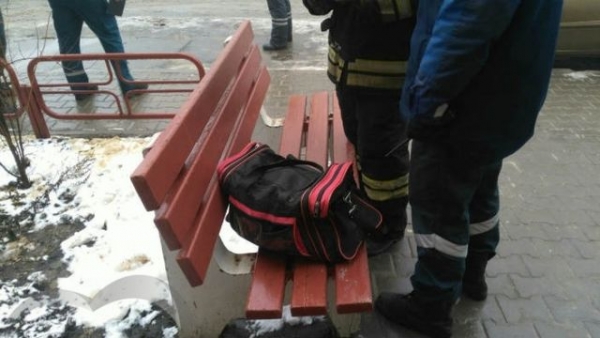 Возле церкви в Донецке нашли сумку с ртутью и осветительными ракетницами