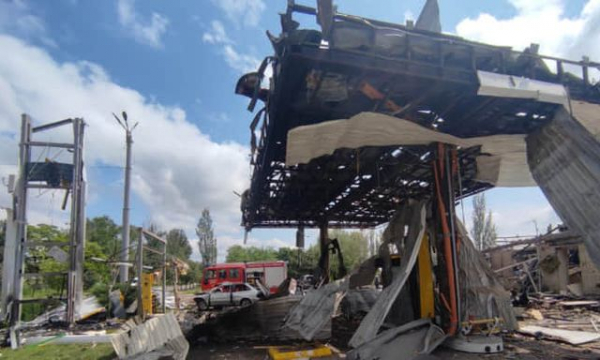 Оккупанты ударили по Торецку фугасными бомбами (фото)