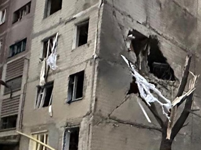 Российские террористы в Константиновке сбросили авиабомбы на квартал с жилой застройкой