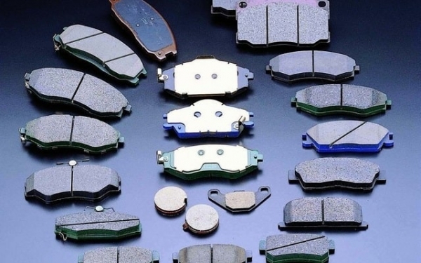 Автомобильные тормозные колодки: виды и особенности